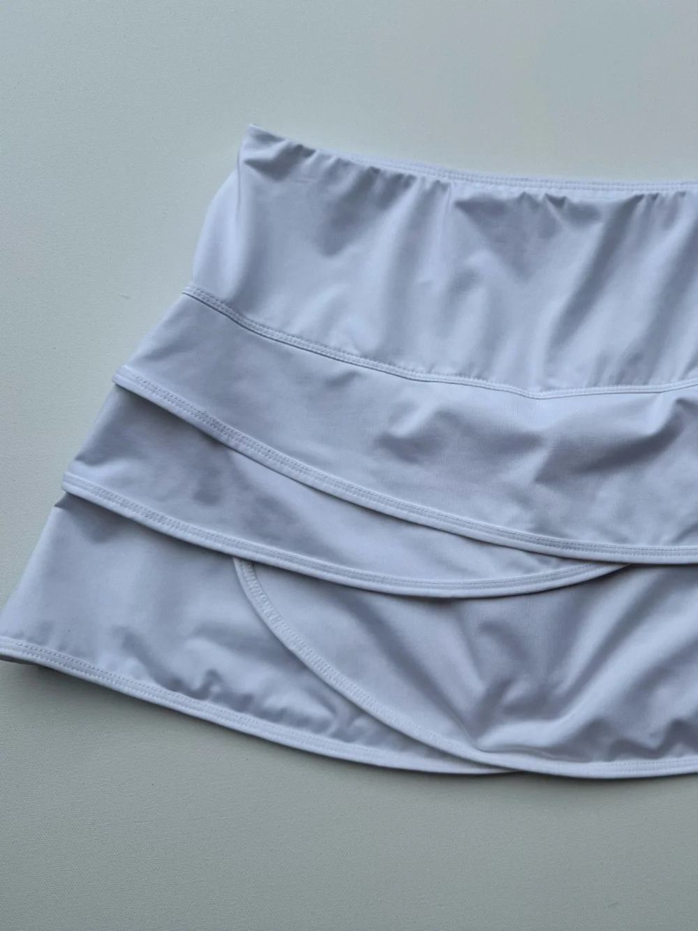 Lucky in‎ Love White Scallop Mini Skirt with Shorts, Size M
